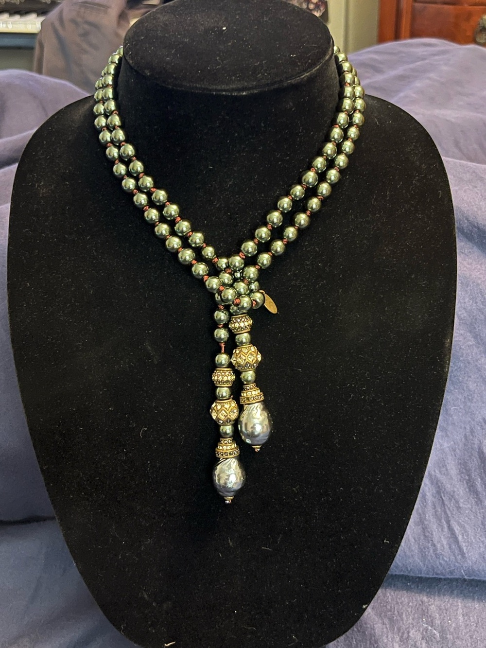Elegant Faux Pearl Green/Grey Beaded Necklace with Rhinestone Rondelle Accents